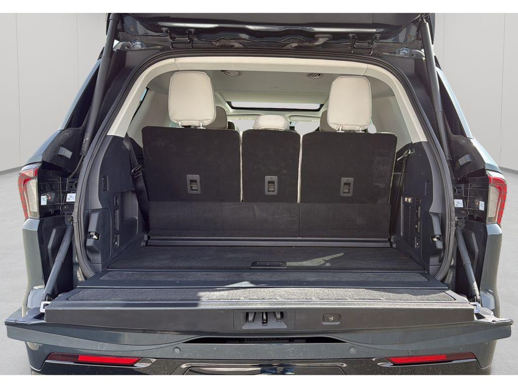 used 2025 Lincoln Navigator car, priced at $80,744