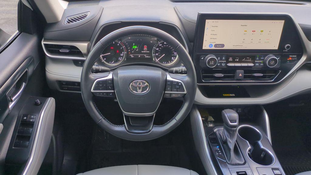 used 2023 Toyota Highlander car, priced at $37,472
