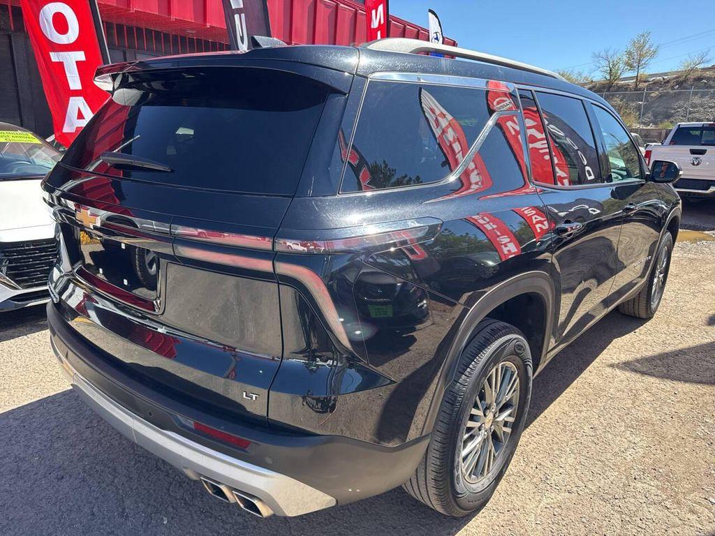 used 2024 Chevrolet Traverse car, priced at $33,495