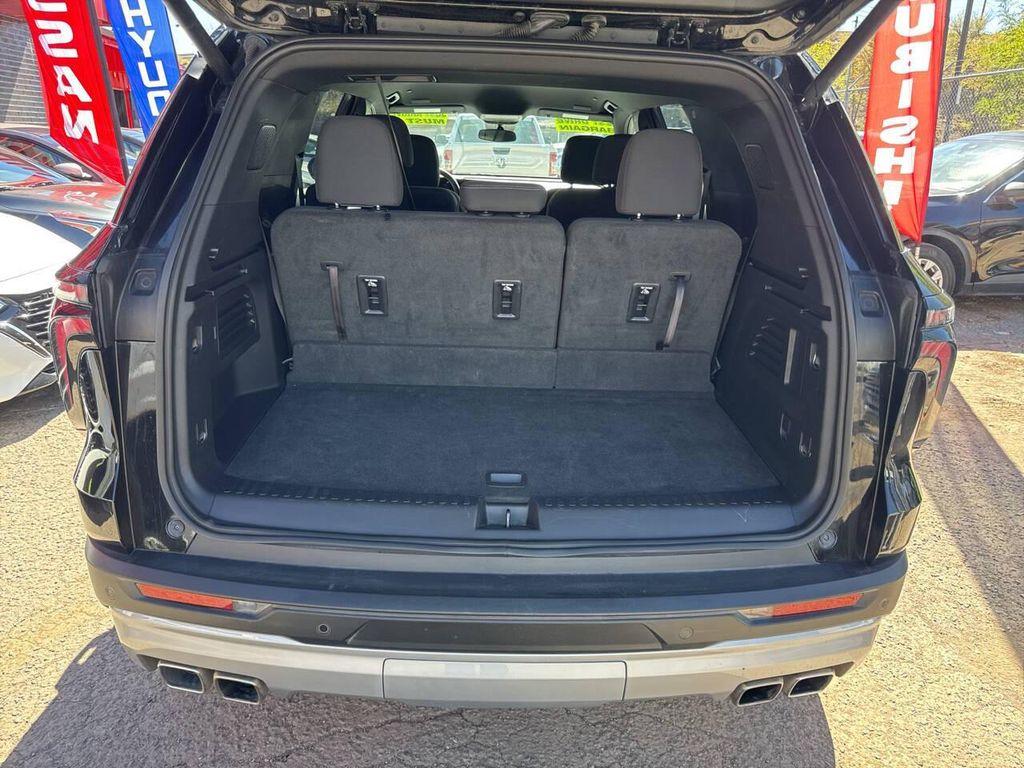 used 2024 Chevrolet Traverse car, priced at $33,495