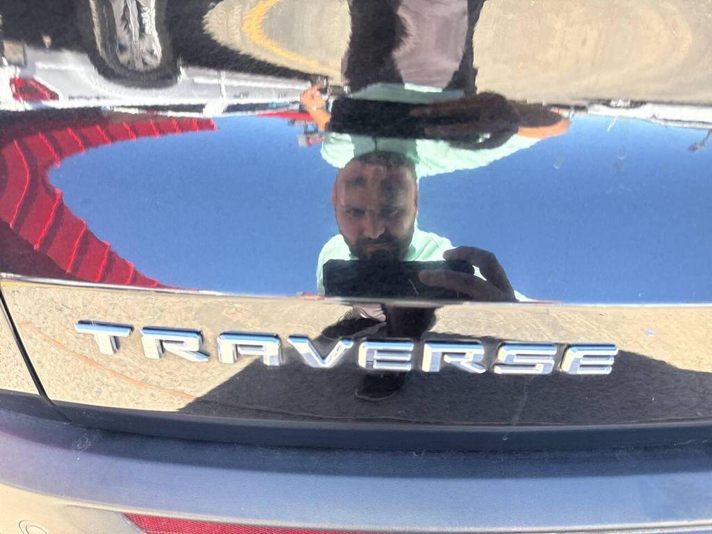 used 2024 Chevrolet Traverse car, priced at $33,495