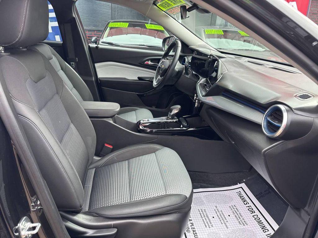 used 2025 Chevrolet Trax car, priced at $21,495