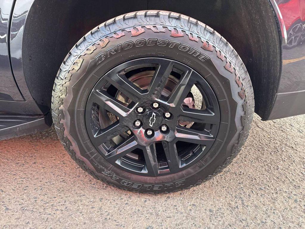 used 2025 Chevrolet Tahoe car, priced at $59,995