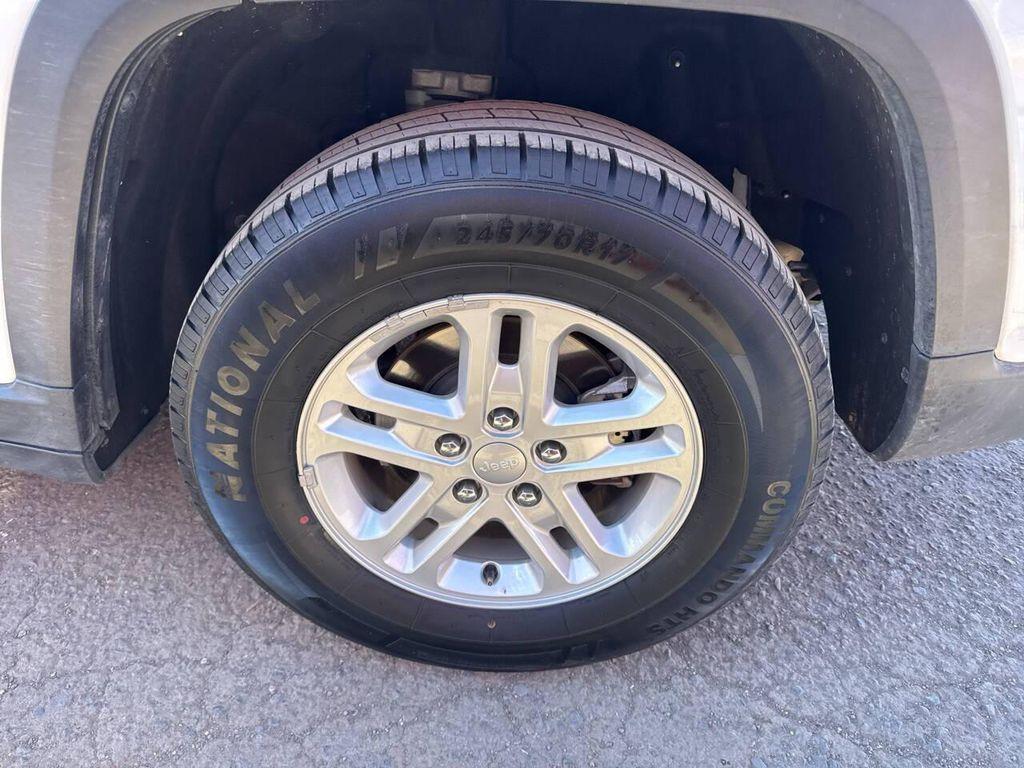 used 2024 Jeep Grand Cherokee car, priced at $22,995