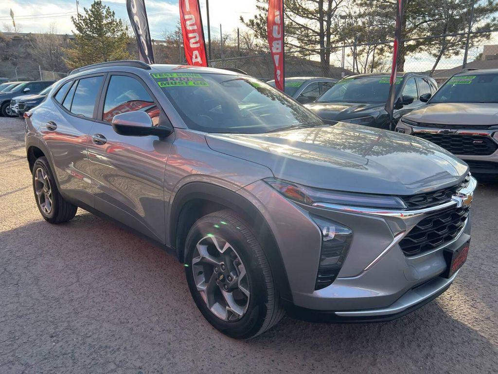 used 2025 Chevrolet Trax car, priced at $21,495