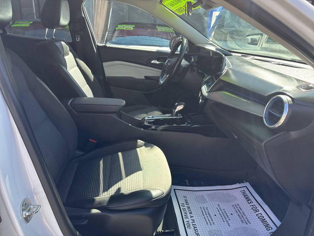 used 2025 Chevrolet Trax car, priced at $19,995