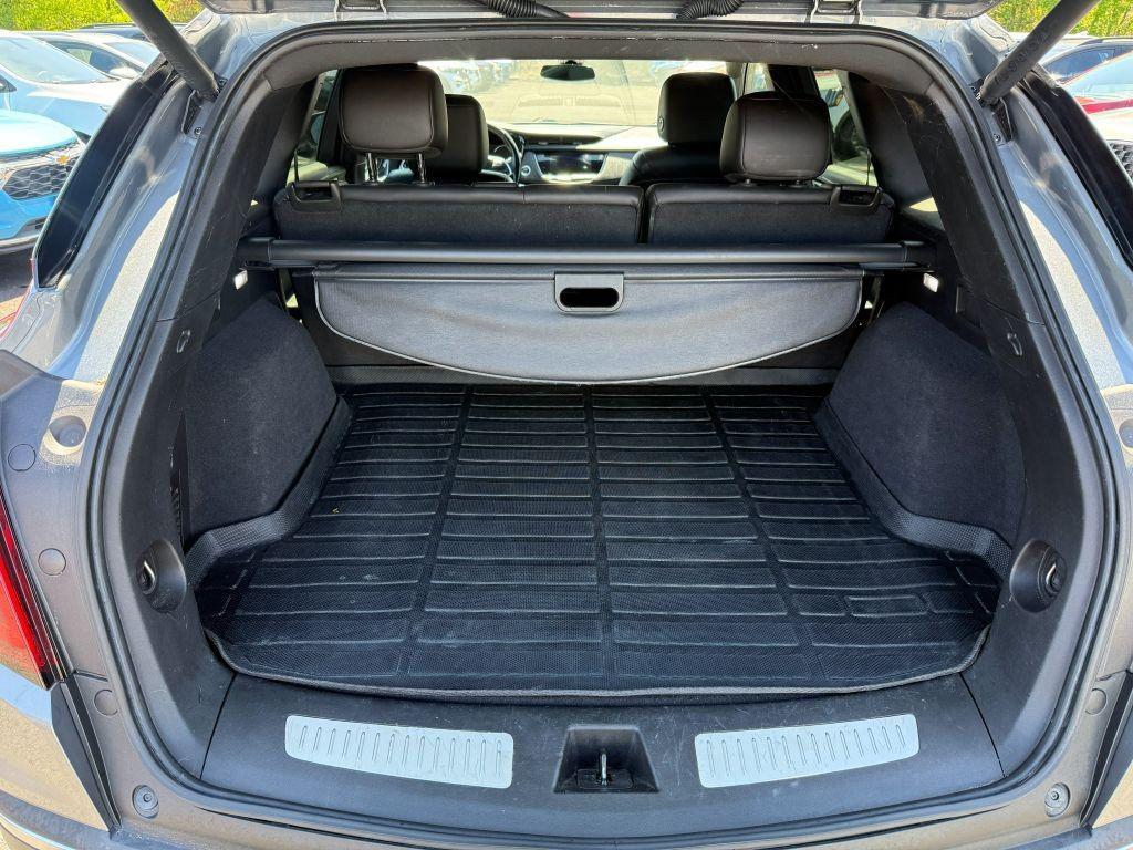 used 2021 Cadillac XT5 car, priced at $17,195