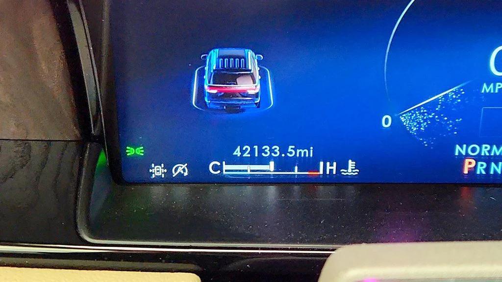 used 2022 Lincoln Navigator car, priced at $46,695