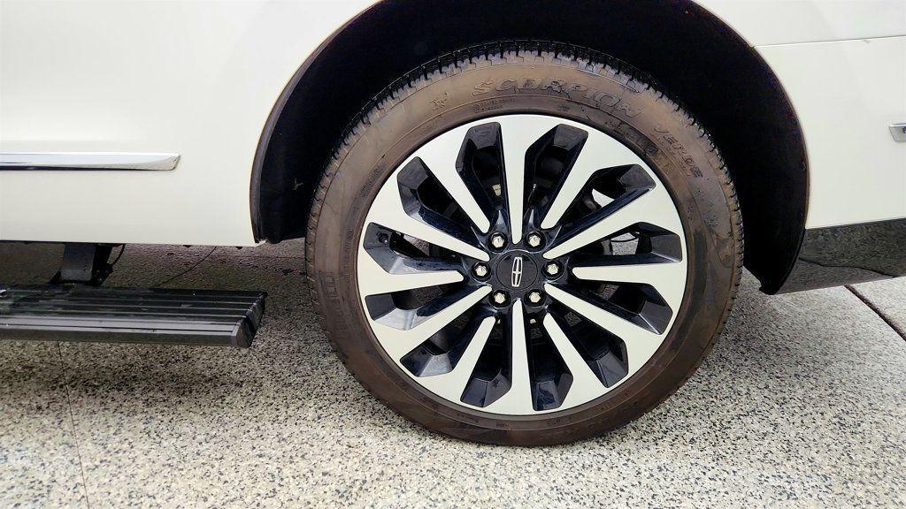 used 2024 Lincoln Navigator car, priced at $71,295