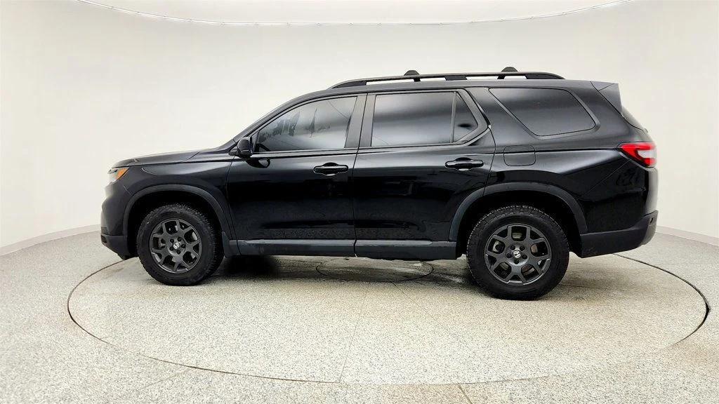 used 2023 Honda Pilot car, priced at $35,995