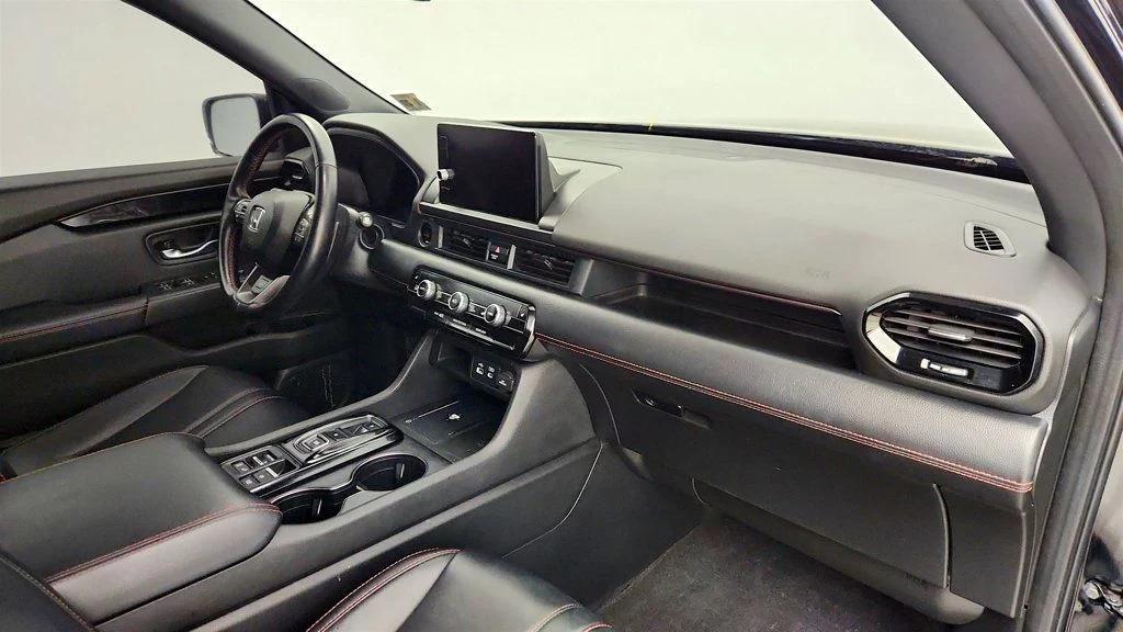 used 2023 Honda Pilot car, priced at $35,995