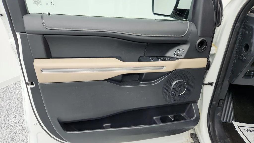 used 2023 Ford Expedition car, priced at $52,995