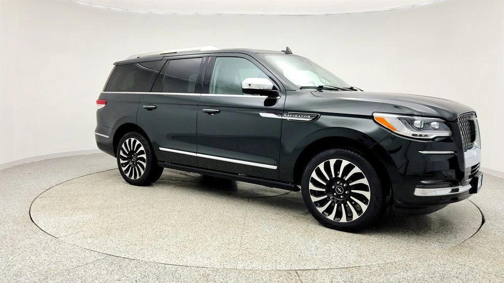 used 2022 Lincoln Navigator car, priced at $54,995