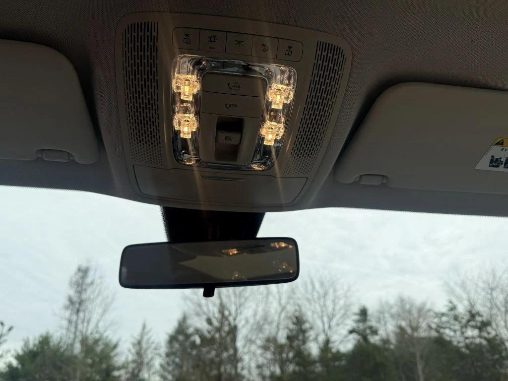 used 2020 Mercedes-Benz GLB 250 car, priced at $21,495