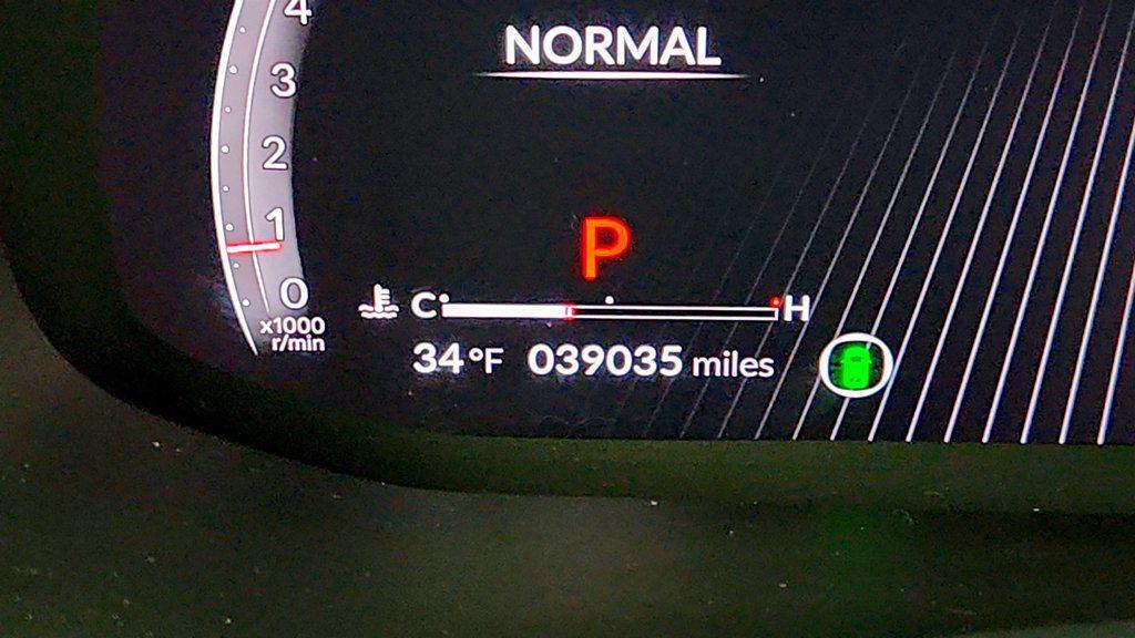 used 2023 Acura MDX car, priced at $38,395