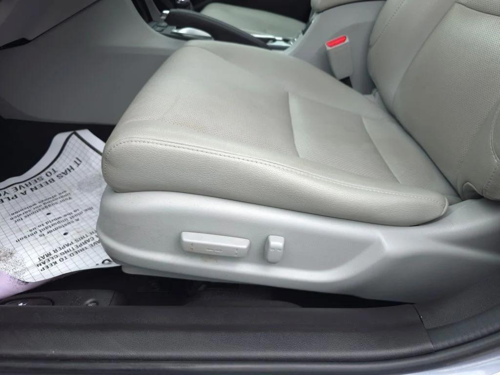 used 2016 Acura ILX car, priced at $13,495