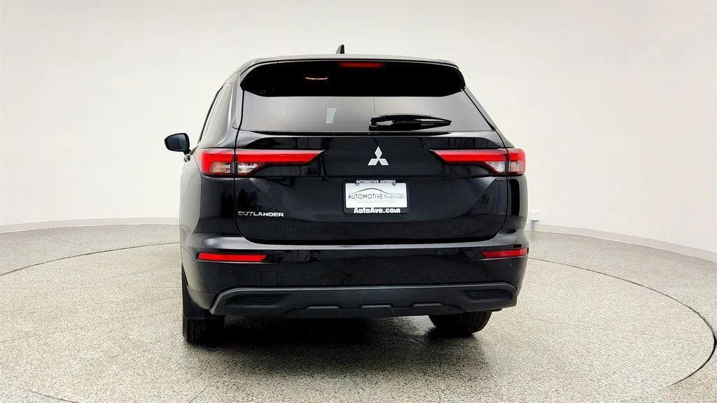 used 2022 Mitsubishi Outlander car, priced at $17,495