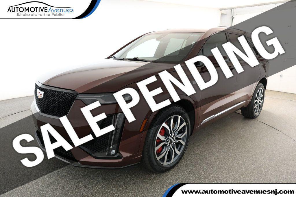 used 2022 Cadillac XT6 car, priced at $36,495
