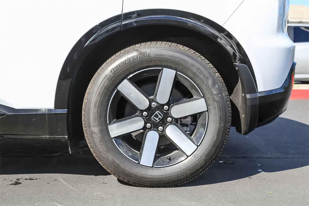 new 2026 Honda Prologue car, priced at $56,450