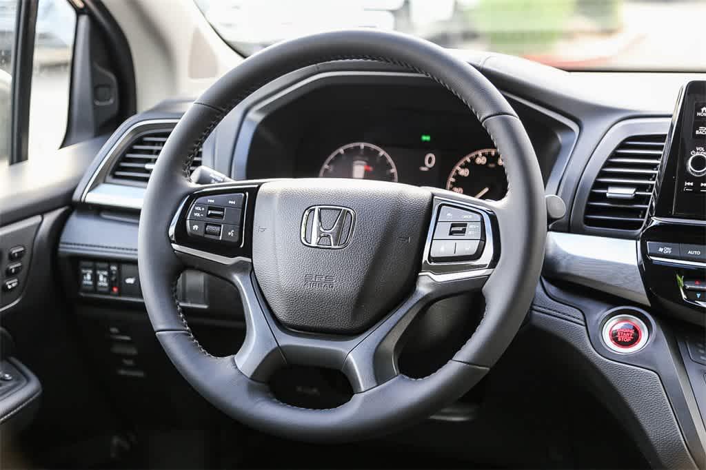 new 2026 Honda Odyssey car, priced at $44,885