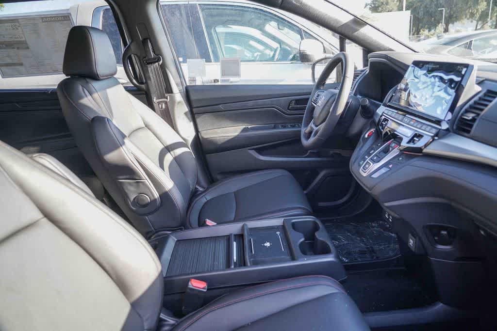 new 2026 Honda Odyssey car, priced at $45,930