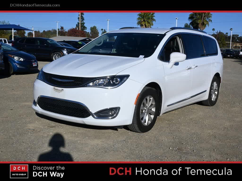 used 2018 Chrysler Pacifica car, priced at $13,381