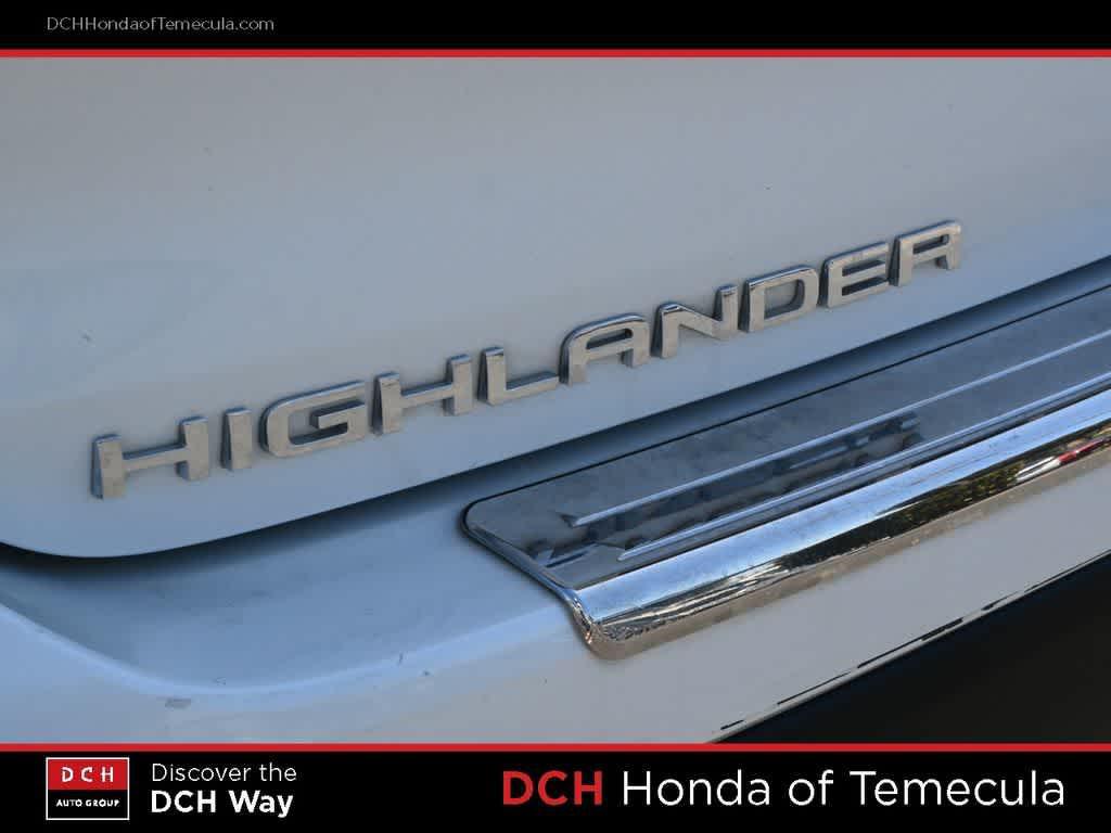 used 2022 Toyota Highlander car, priced at $32,075