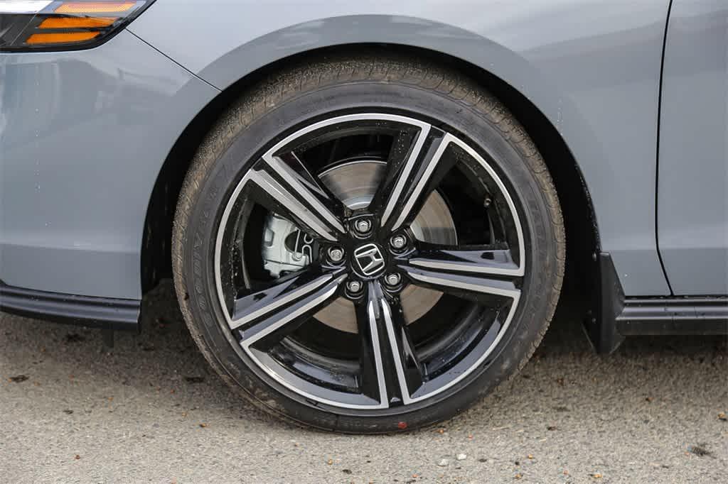 new 2025 Honda Accord Hybrid car, priced at $35,305