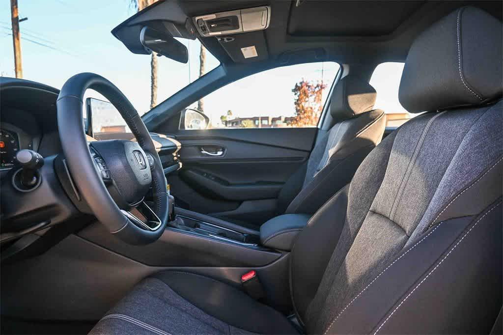 new 2025 Honda Accord Hybrid car, priced at $35,305