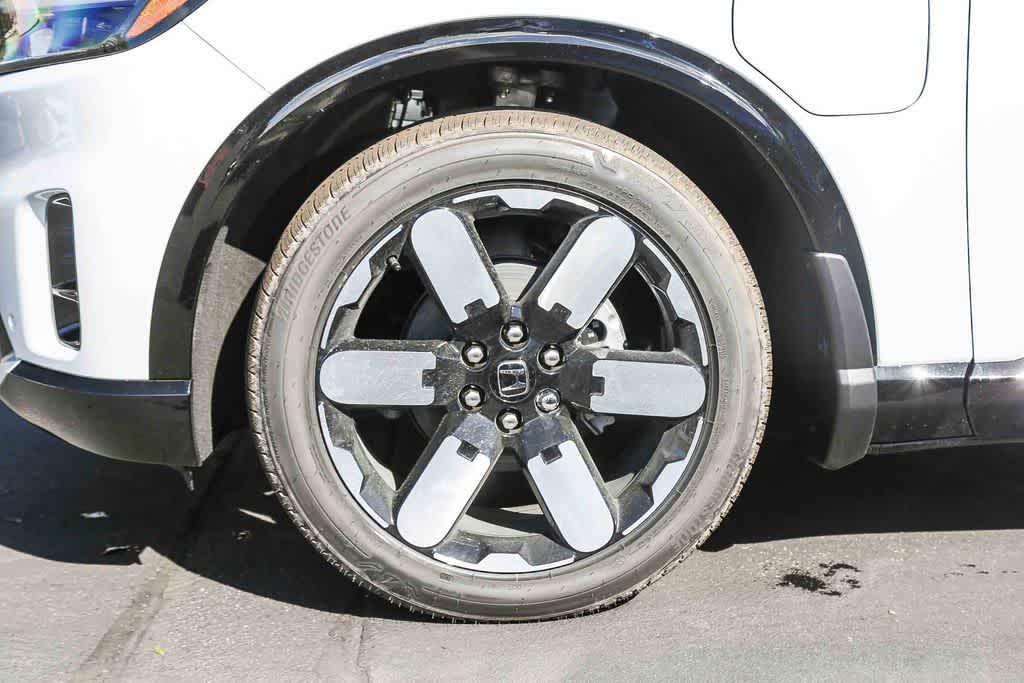 new 2026 Honda Prologue car, priced at $52,435