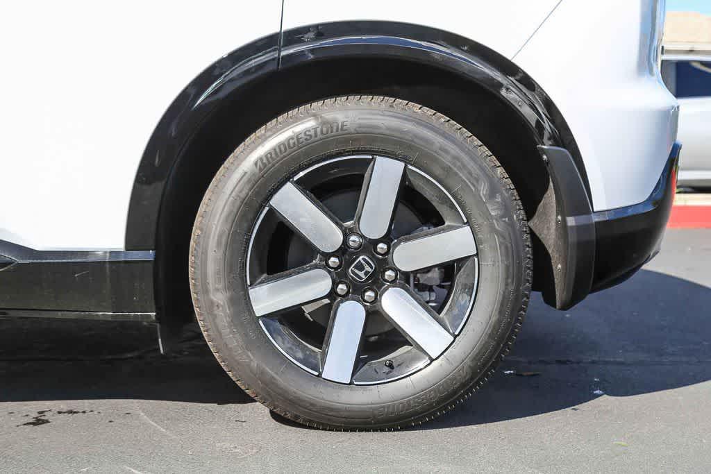 new 2026 Honda Prologue car, priced at $48,450