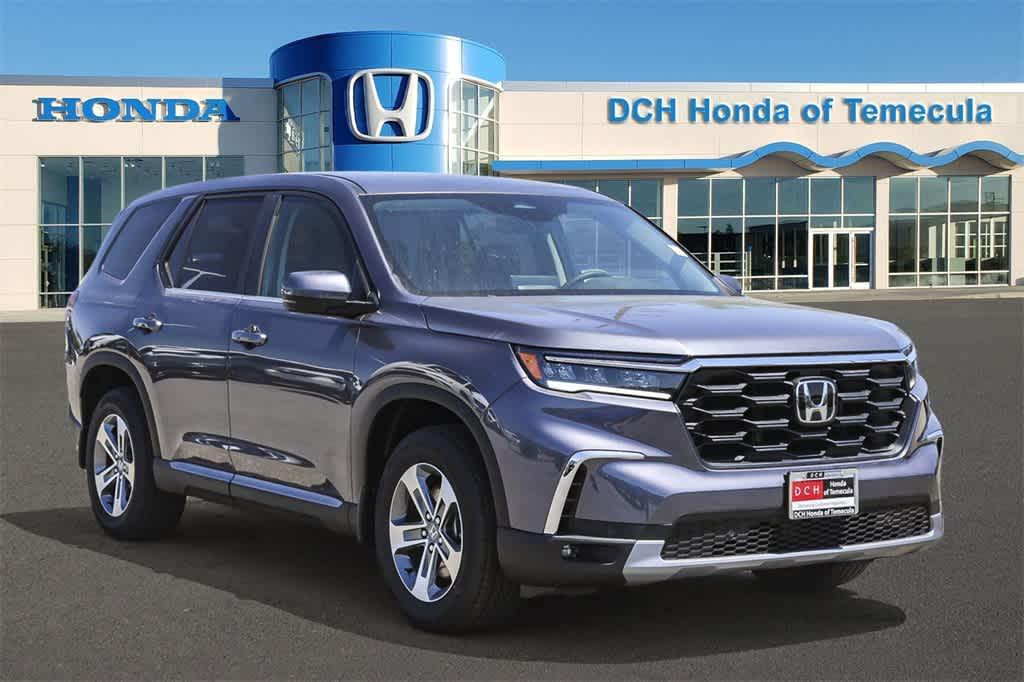 new 2025 Honda Pilot car, priced at $47,825