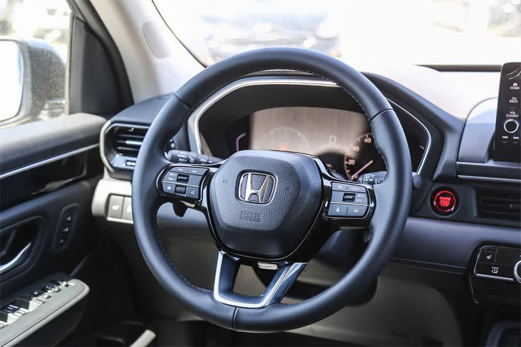 new 2025 Honda Pilot car, priced at $47,825