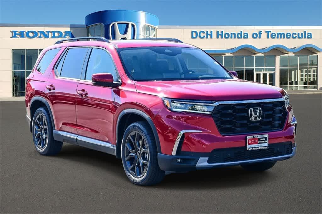 new 2025 Honda Pilot car, priced at $51,350