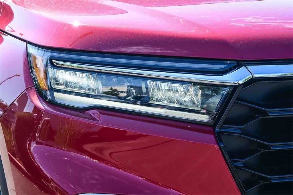 new 2025 Honda Pilot car, priced at $51,350