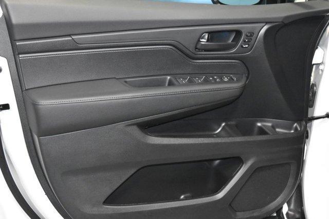 used 2025 Honda Odyssey car, priced at $40,032