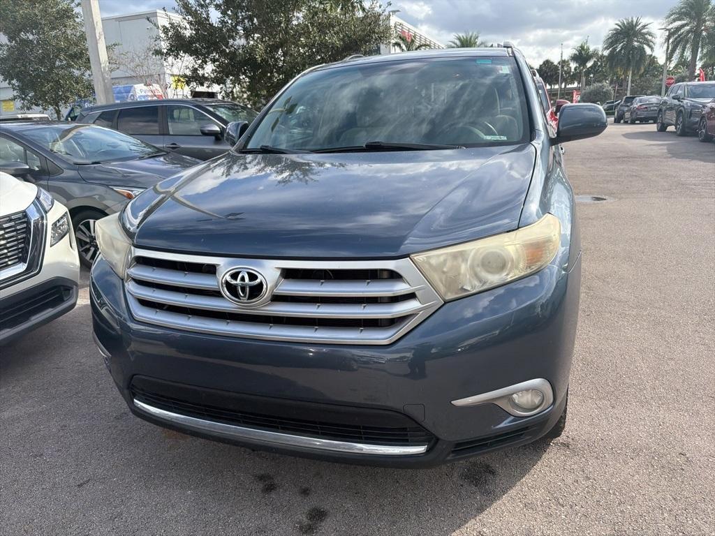 used 2011 Toyota Highlander car, priced at $10,991