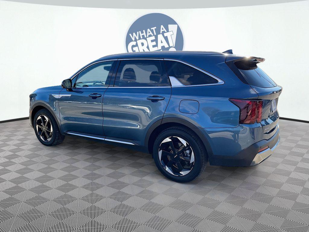 used 2025 Kia Sorento Hybrid car, priced at $36,422
