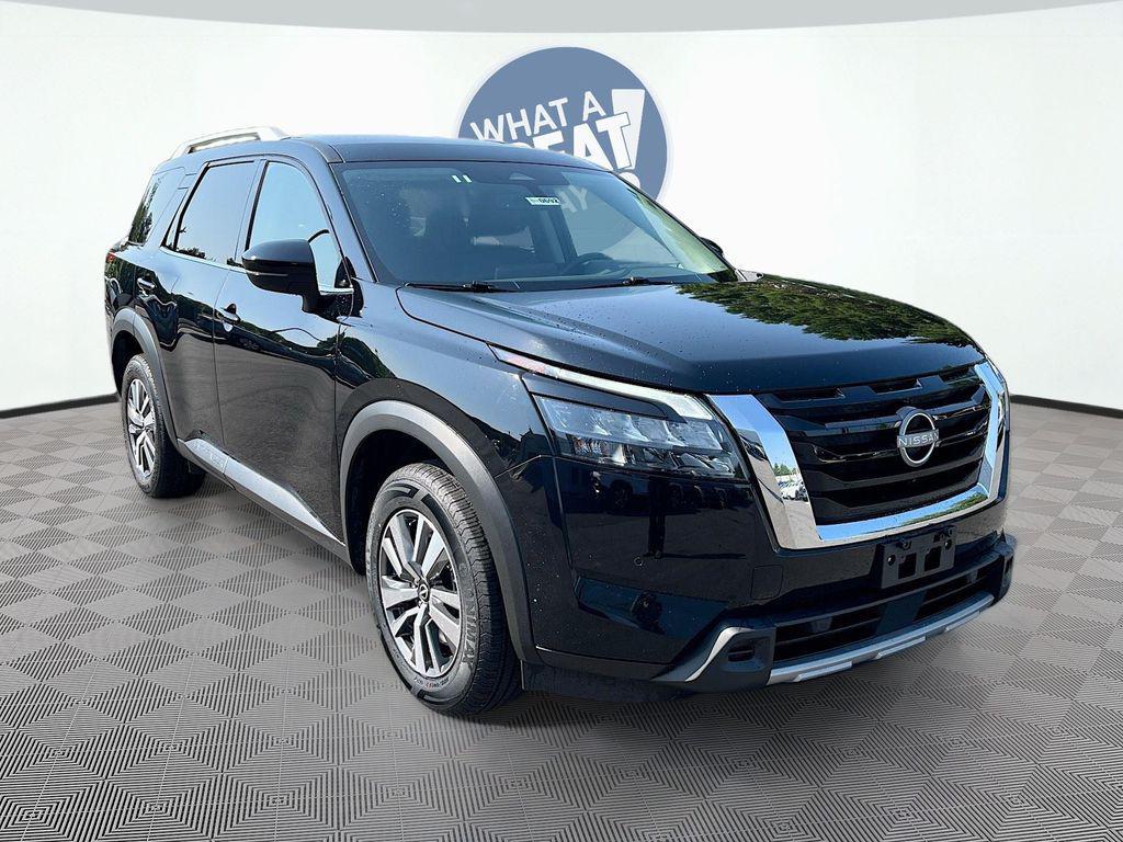 used 2025 Nissan Pathfinder car, priced at $36,598