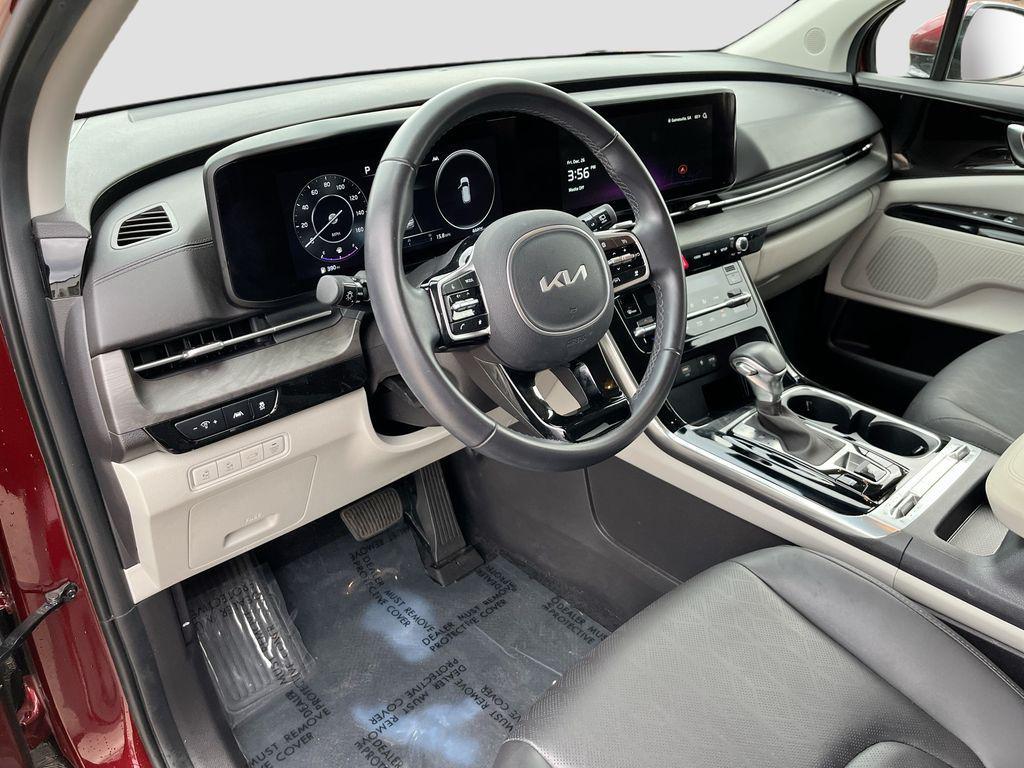 used 2023 Kia Carnival car, priced at $32,987