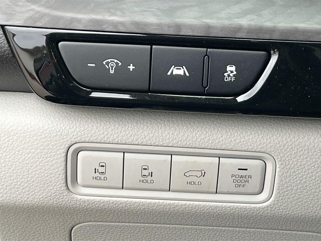 used 2023 Kia Carnival car, priced at $32,987