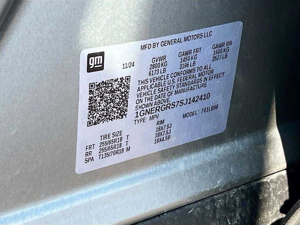 used 2025 Chevrolet Traverse car, priced at $40,497