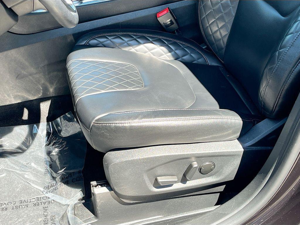 used 2024 Ford Edge car, priced at $23,998