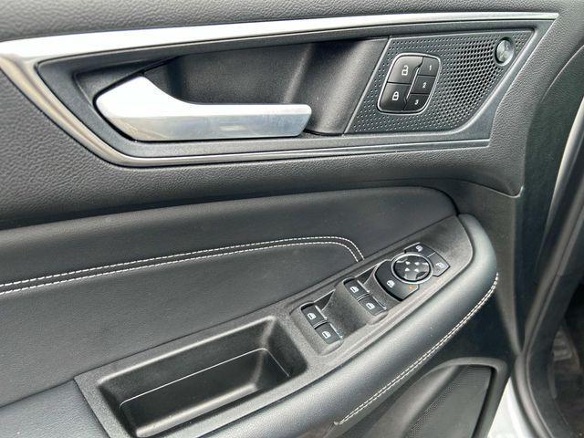 used 2024 Ford Edge car, priced at $26,900