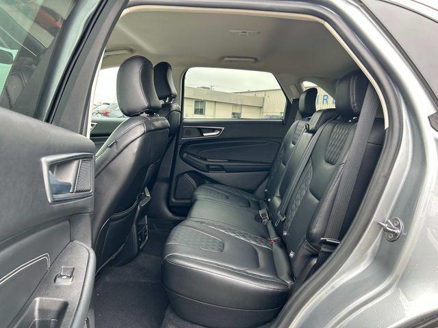 used 2024 Ford Edge car, priced at $26,900