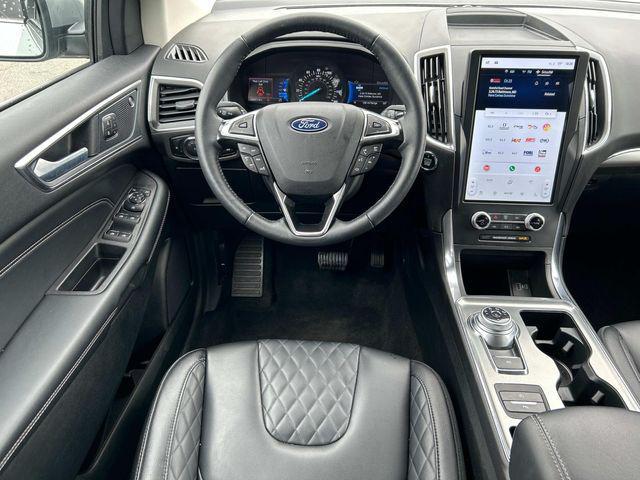 used 2024 Ford Edge car, priced at $26,900