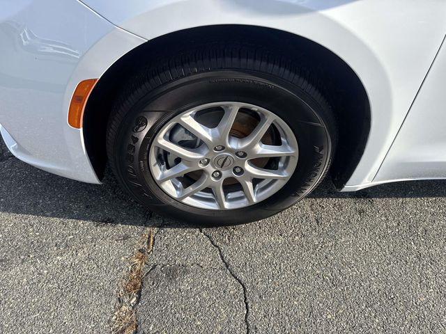 used 2024 Chrysler Pacifica car, priced at $27,250