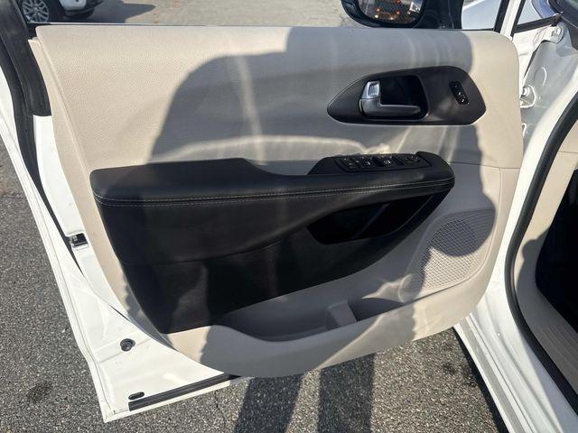 used 2024 Chrysler Pacifica car, priced at $26,800