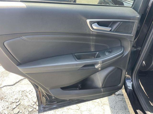 used 2024 Ford Edge car, priced at $25,900