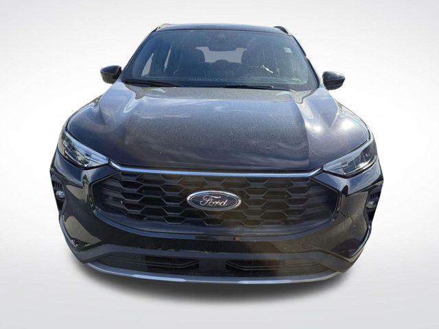 used 2025 Ford Escape car, priced at $25,995